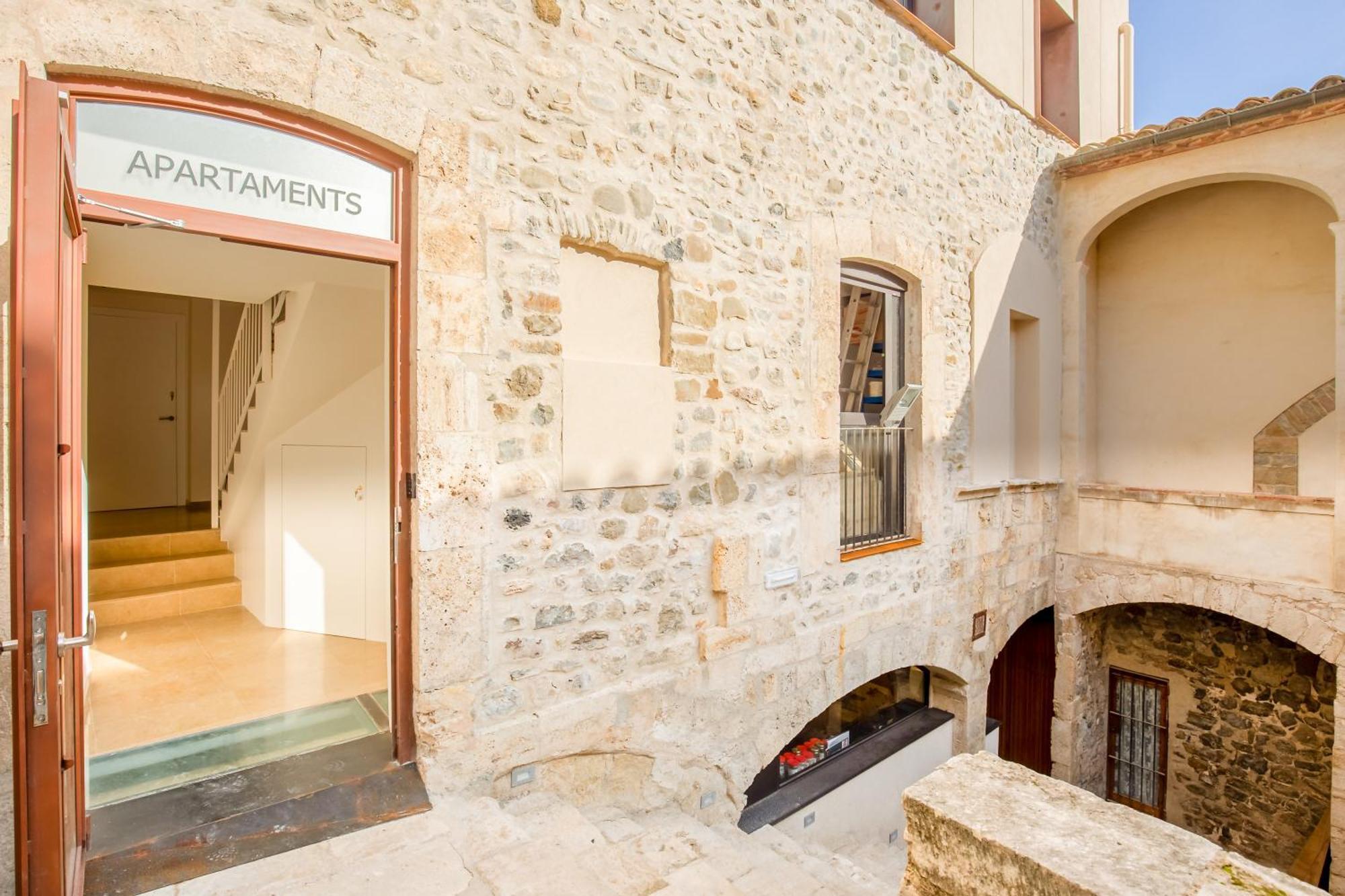 Can Cintet 21Nuevo Apartamento Moderno En Besalú Dış mekan fotoğraf
