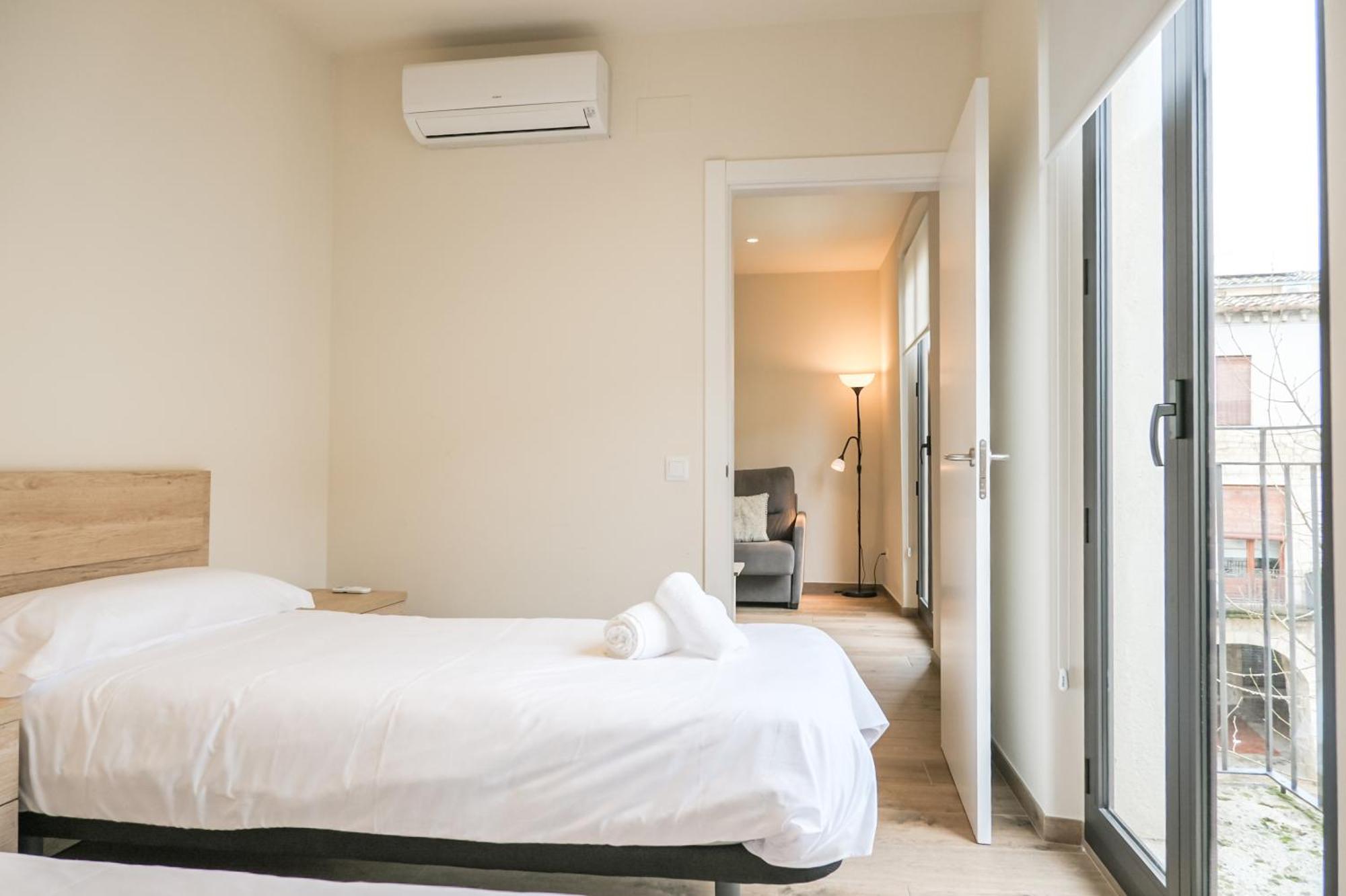 Can Cintet 21Nuevo Apartamento Moderno En Besalú Dış mekan fotoğraf